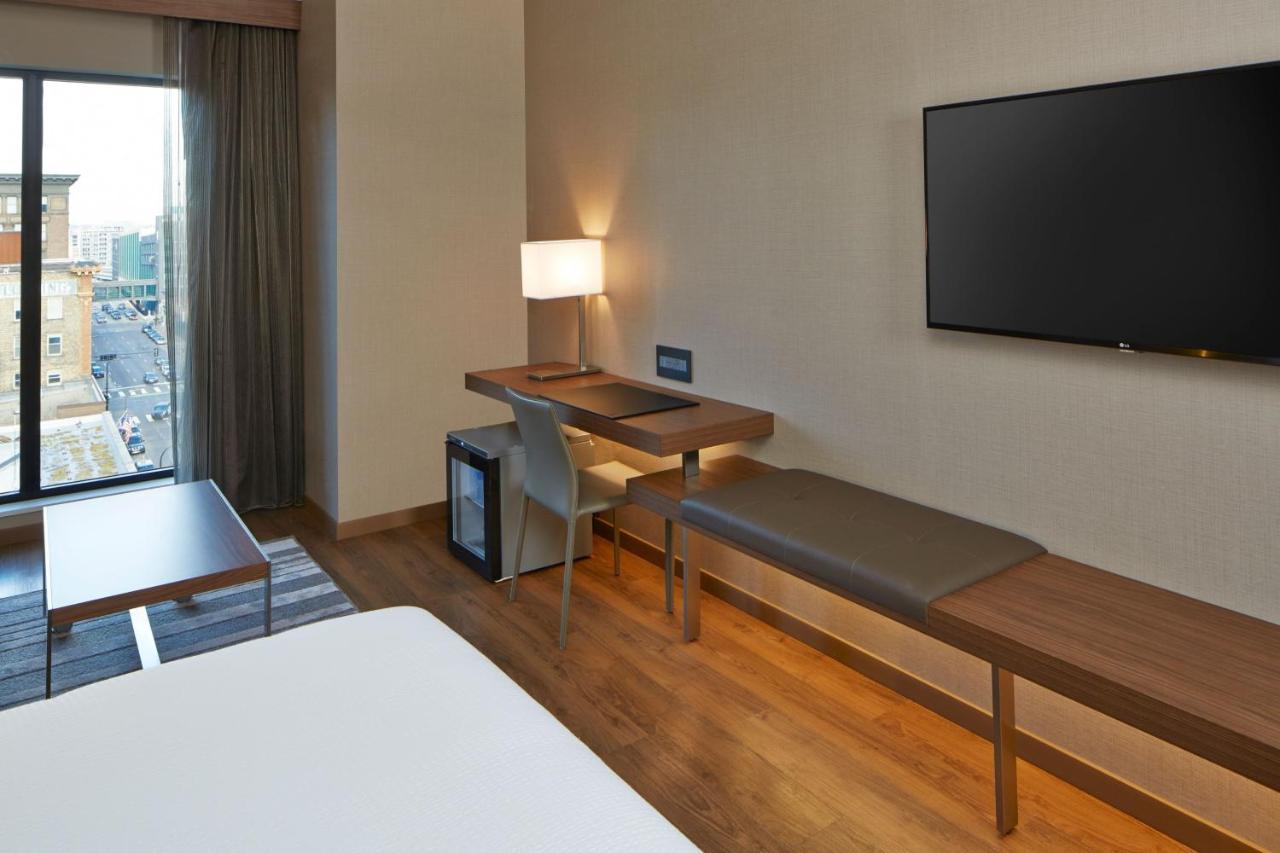 Ac Hotel By Marriott Minneapolis Downtown Екстериор снимка