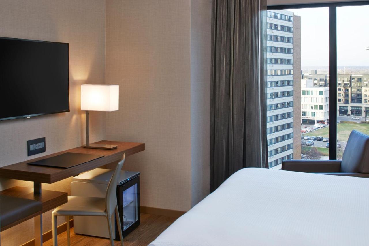 Ac Hotel By Marriott Minneapolis Downtown Екстериор снимка